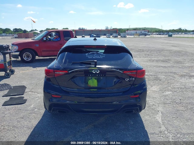 SJKCH5CPXHA014681 Infiniti Qx30 Sport