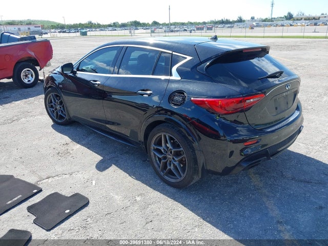 SJKCH5CPXHA014681 Infiniti Qx30 Sport