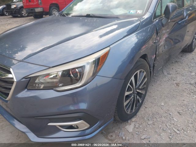 4S3BNAF60J3040266 Subaru Legacy 2.5i Premium