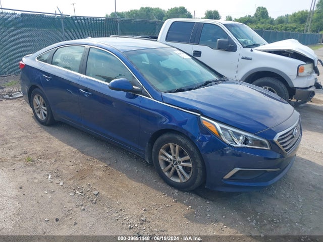 Hyundai SONATA SE 2017 5NPE24AF0HH583288 Image 1