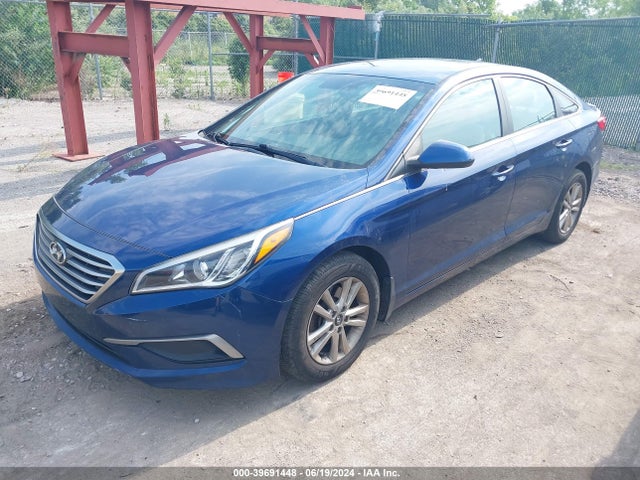 Hyundai SONATA SE 2017 5NPE24AF0HH583288 Image 2