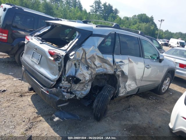 2T3P1RFV4MW196318 Toyota Rav4 Xle