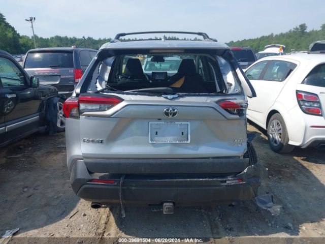2T3P1RFV4MW196318 Toyota Rav4 Xle