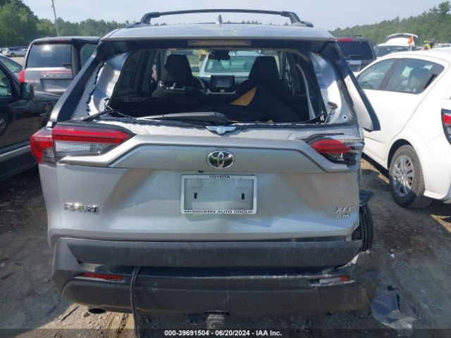 2T3P1RFV4MW196318 Toyota Rav4 Xle