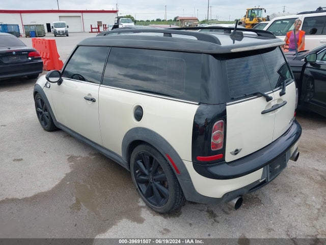 2012 MINI COOPER S CLUBMAN WMWZG3C57CTY38201 Photo 2