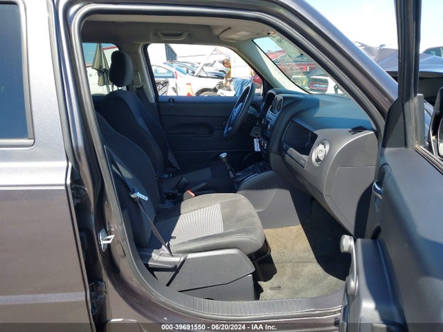 1C4NJPBA2HD124941 Jeep Patriot Sport Fwd