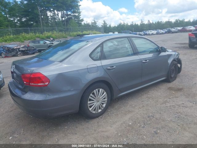 1VWAT7A37EC030869 Volkswagen Passat 1.8t S