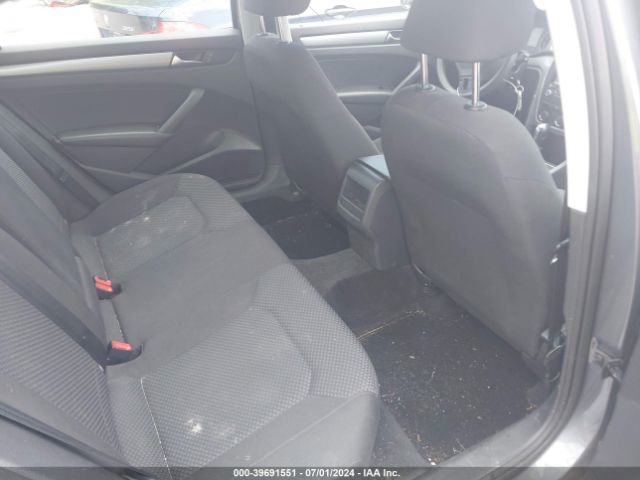 1VWAT7A37EC030869 Volkswagen Passat 1.8t S
