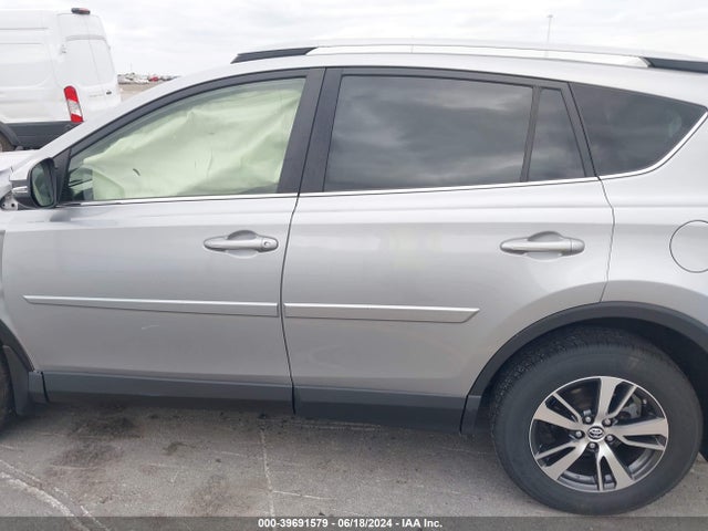 Toyota Rav4 Xle 2018 JTMRFREV9JD236591 Image 14