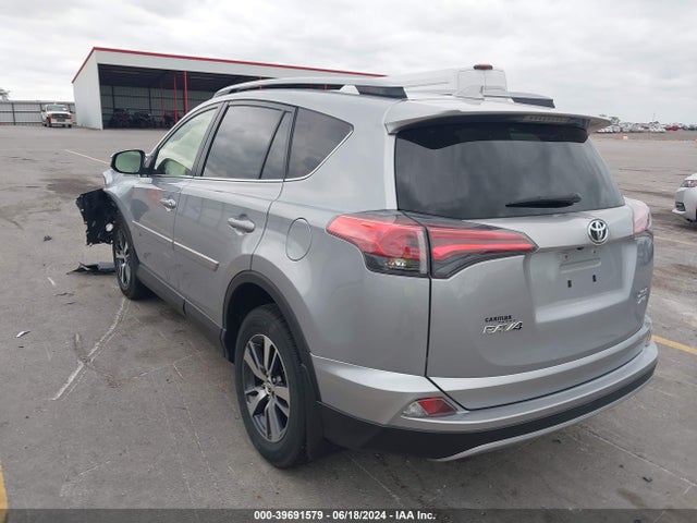 Toyota Rav4 Xle 2018 JTMRFREV9JD236591 Image 3