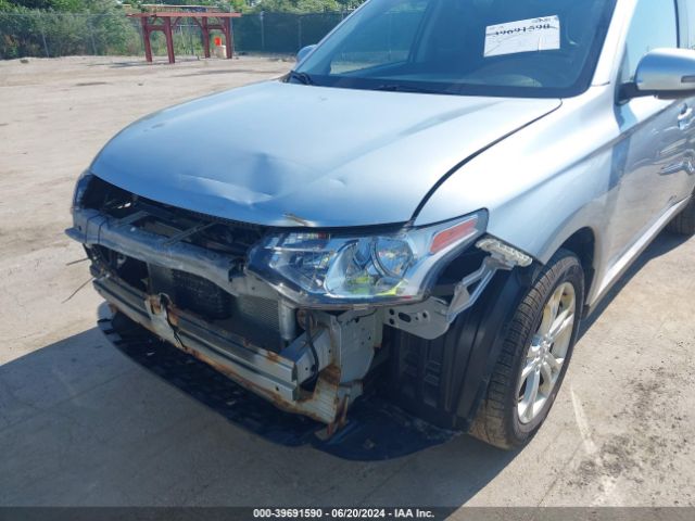 JA4AZ3A34EZ005770 Mitsubishi Outlander Se
