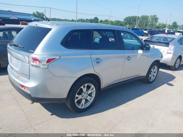 JA4AZ3A34EZ005770 Mitsubishi Outlander Se