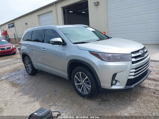 Toyota Highlander Xle 2018 5TDKZRFH3JS283931 главное изображение
