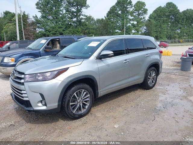 Toyota Highlander Xle 2018 5TDKZRFH3JS283931 Image 2
