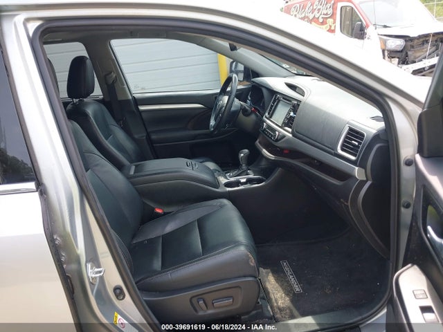 Toyota Highlander Xle 2018 5TDKZRFH3JS283931 Image 5