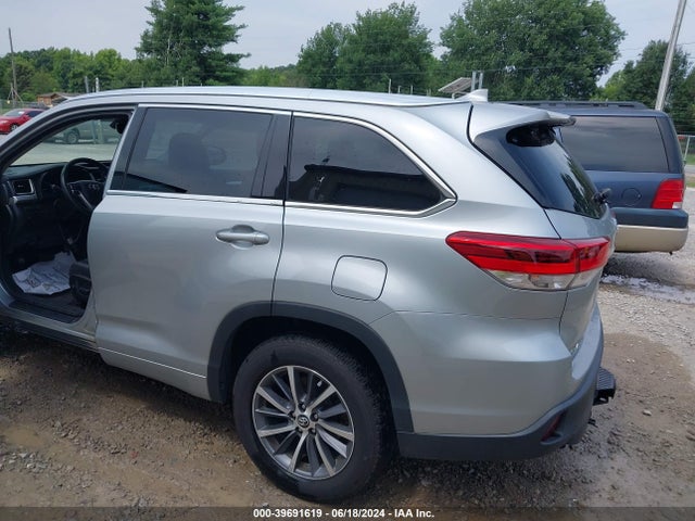 Toyota Highlander Xle 2018 5TDKZRFH3JS283931 Image 6