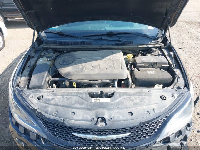 1C3CCCBG3FN517776 Chrysler 200 S