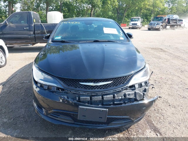 1C3CCCBG3FN517776 Chrysler 200 S
