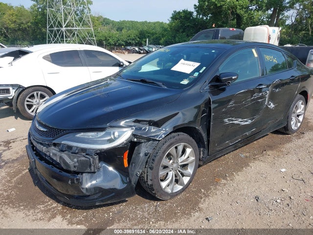 1C3CCCBG3FN517776 Chrysler 200 S