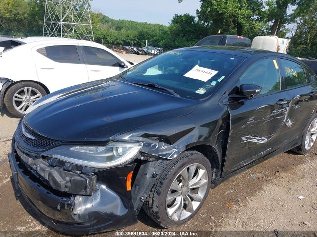 1C3CCCBG3FN517776 Chrysler 200 S