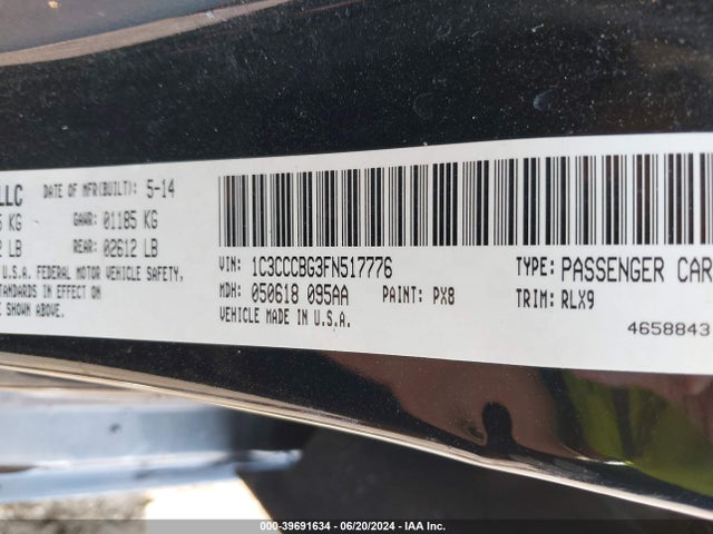 1C3CCCBG3FN517776 Chrysler 200 S