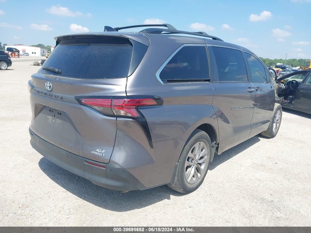 Toyota SIENNA XLE 2021 5TDYRKEC1MS065157 Image 4