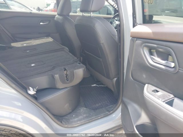 5N1BT3CA1PC904692 Nissan Rogue Sl Fwd