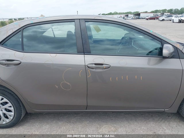 Toyota COROLLA LE 2018 5YFBURHEXJP828758 Image 13