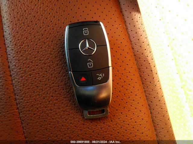 W1N0G8EB4NV394240 Mercedes-Benz Glc 300 4matic Suv