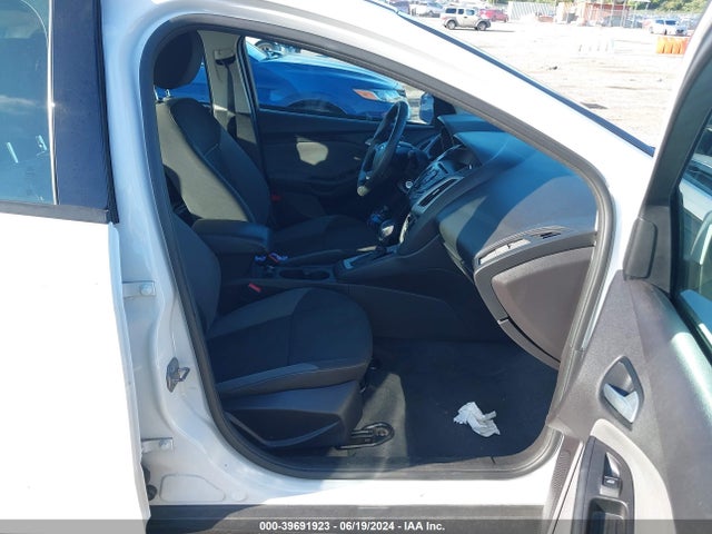 Ford FOCUS SE 2014 1FADP3F21EL312833 Image 5