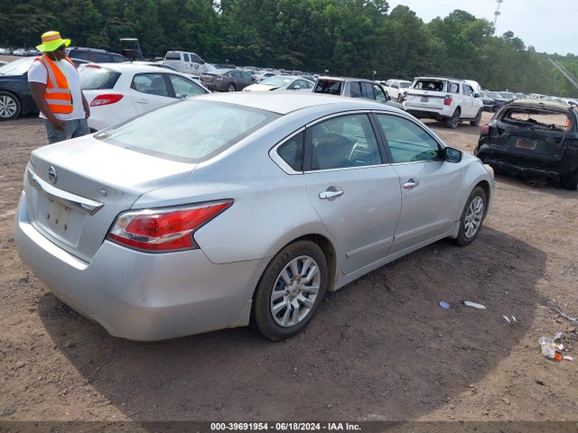Nissan Altima 2.5 S 2015 1N4AL3AP5FN304239 Image 4