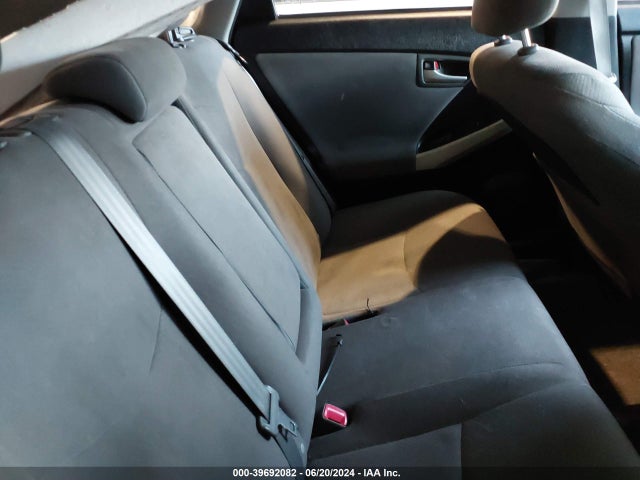 Toyota Prius Two 2015 JTDKN3DU3F1961591 Image 8