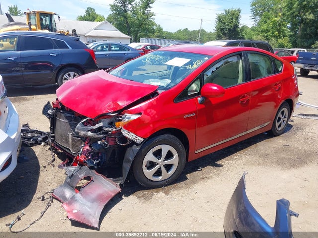 Toyota Prius Two 2015 JTDKN3DU1F0410646 Image 2