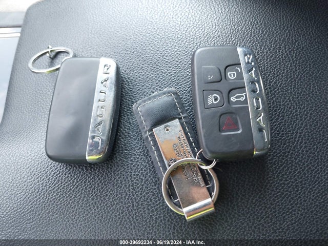 2017 JAGUAR F-PACE SADCK2BN4HA498208 Photo 10