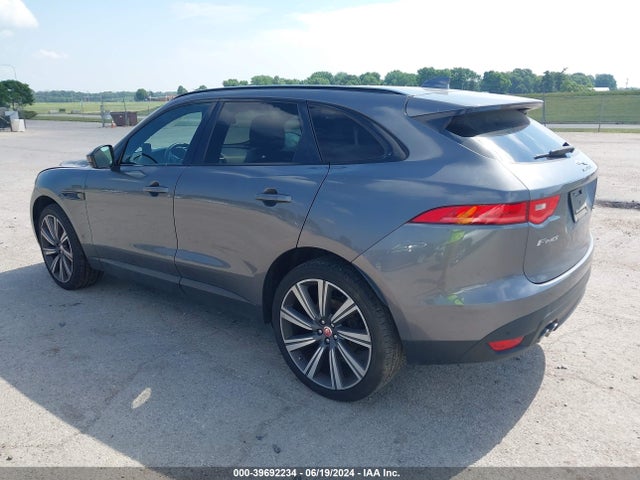2017 JAGUAR F-PACE SADCK2BN4HA498208 Photo 2
