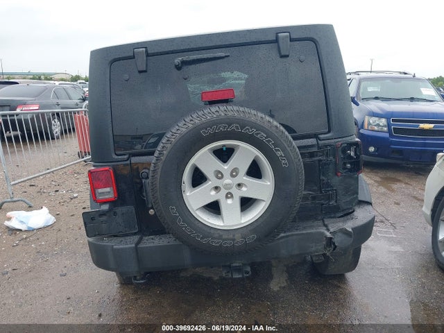 1C4BJWDG9JL862441 Jeep Wrangler Jk Unlimited Sport S 4x4