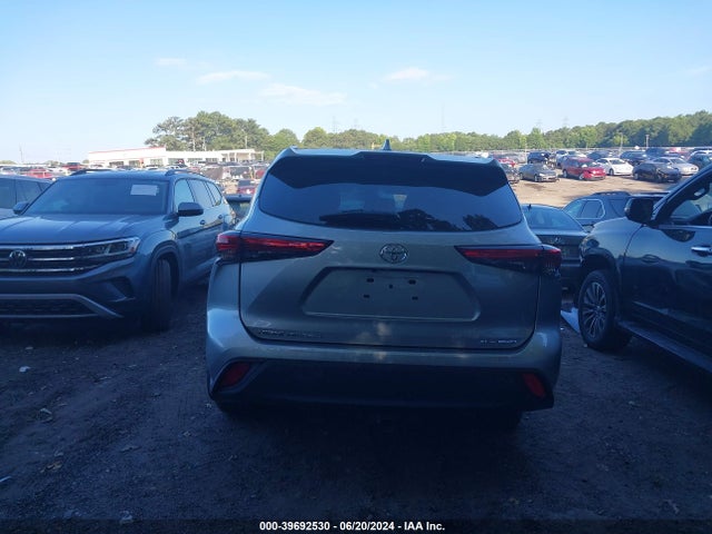 Toyota Highlander Xle 2022 5TDHZRBH0NS568592 Image 16