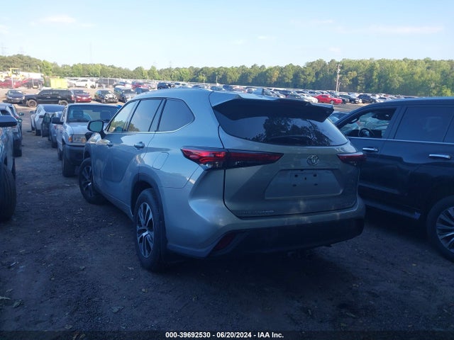 Toyota Highlander Xle 2022 5TDHZRBH0NS568592 Image 3
