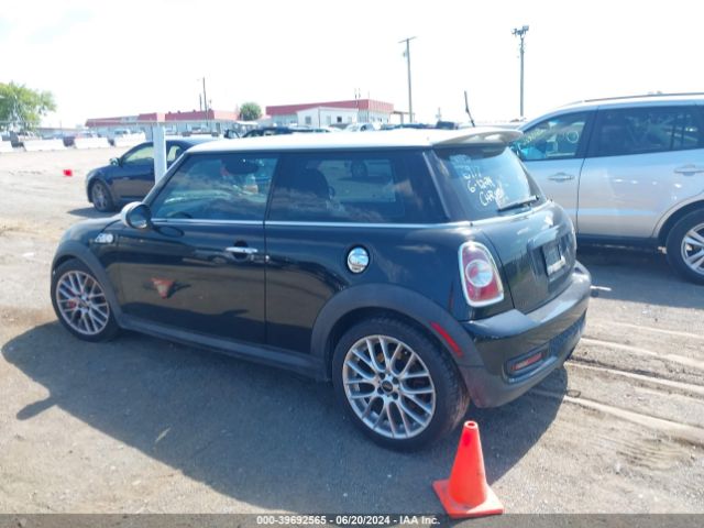 2011 MINI JOHN COOPER WORKS WMWSV9C55BTZ96917 Photo 2