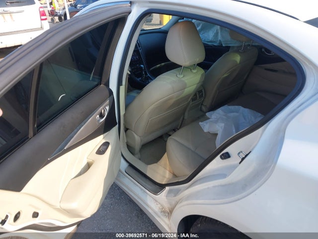 39692571 :رقم المزاد ، JN1BV7ARXEM700143 vin ، 2014 Infiniti Q50 Premium مزاد بيع