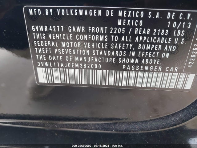 3VWL17AJ0EM382090 Volkswagen Jetta 1.8t Sel