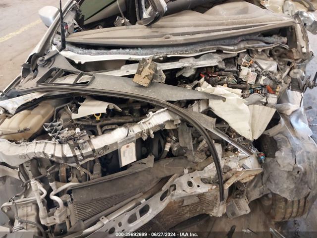 1FADP3F2XJL228777 Ford FOCUS SE
