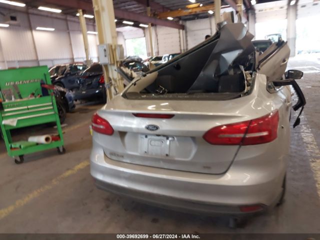 1FADP3F2XJL228777 Ford FOCUS SE