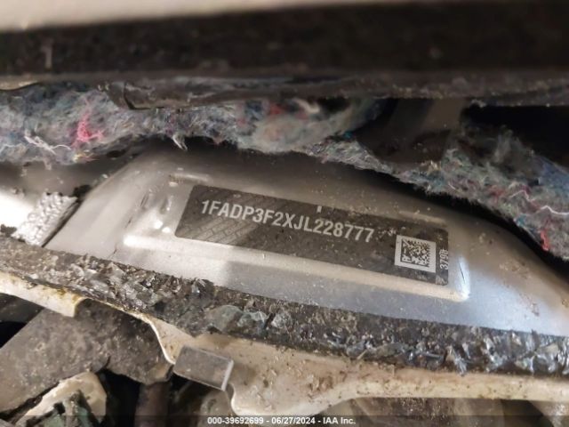 1FADP3F2XJL228777 Ford FOCUS SE