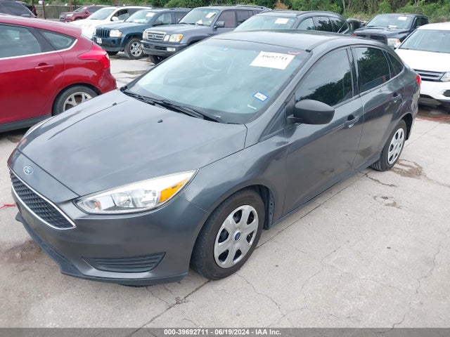 Ford FOCUS S 2018 1FADP3E29JL229162 Image 2