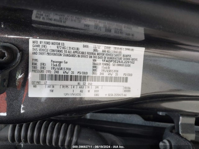 Ford FOCUS S 2018 1FADP3E29JL229162 Image 9