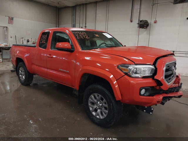 Toyota Tacoma Sr5 V6 2017 5TFSZ5ANXHX070856 zdjęcie główne