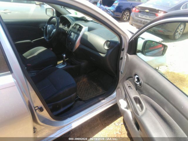 3N1CN7AP0GL883651 Nissan Versa 1.6 Sl
