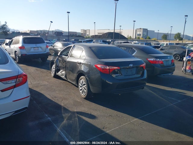 Toyota COROLLA LE 2018 2T1BURHE2JC034188 Image 3