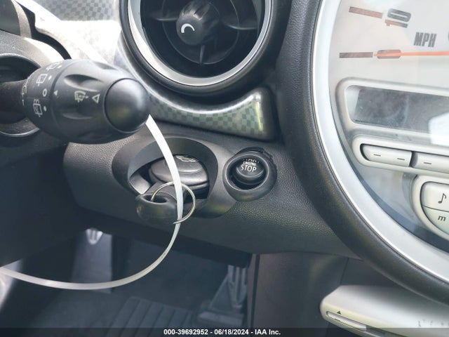 2007 MINI COOPER S WMWMF73537TL92557 Photo 10